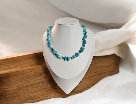 Collier de pierres turquoise fait main