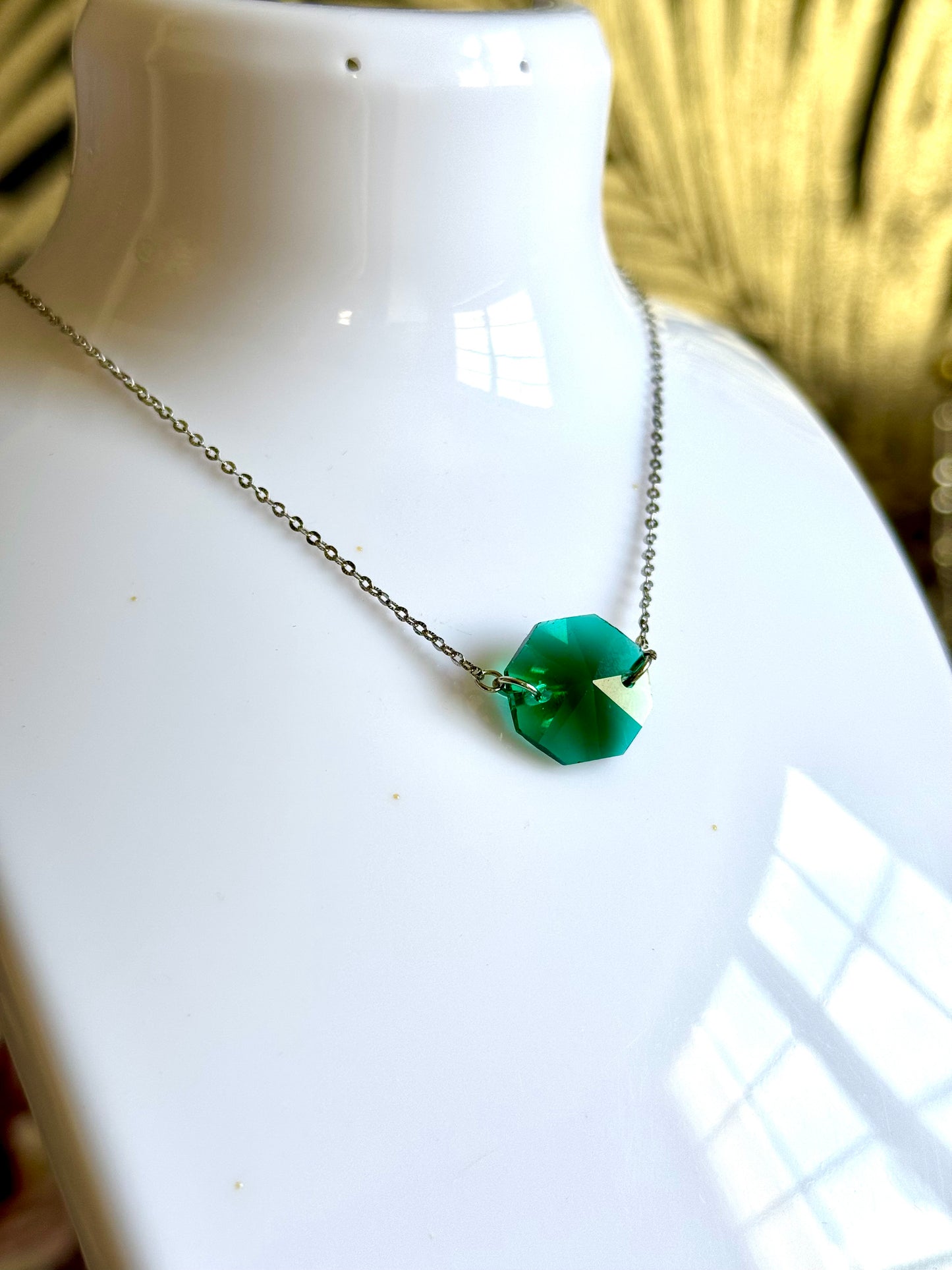 Collier chaîne acier inoxydable et pierre facettée