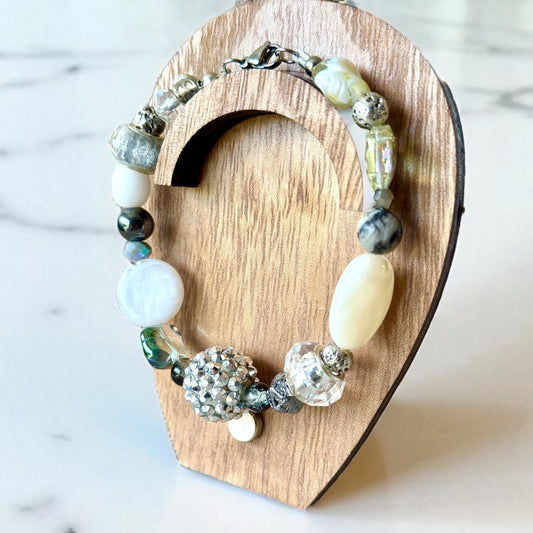 Bracelet « Éclat Lunaire » – Collection SOLI Luxury