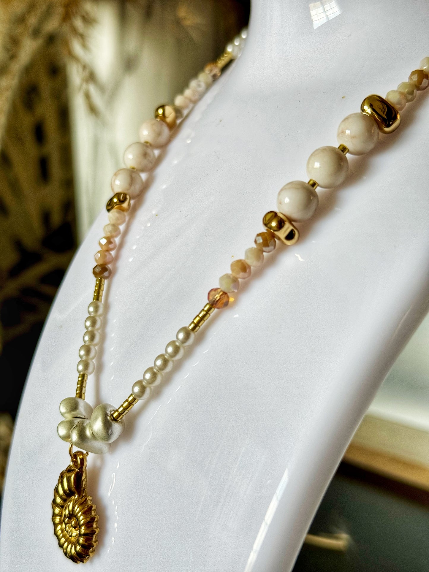 Collier Summer fait main, pièce unique, breloque coquillage, acier inoxydable et hématite