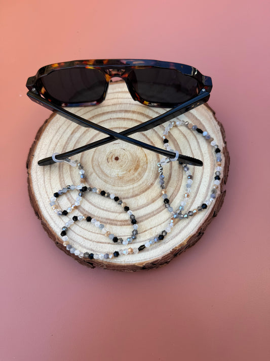 Chaîne perlée L’intemporelle, pour lunettes - AirPod