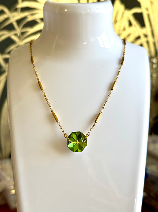 Collier chaîne acier inoxydable et pierre facettée